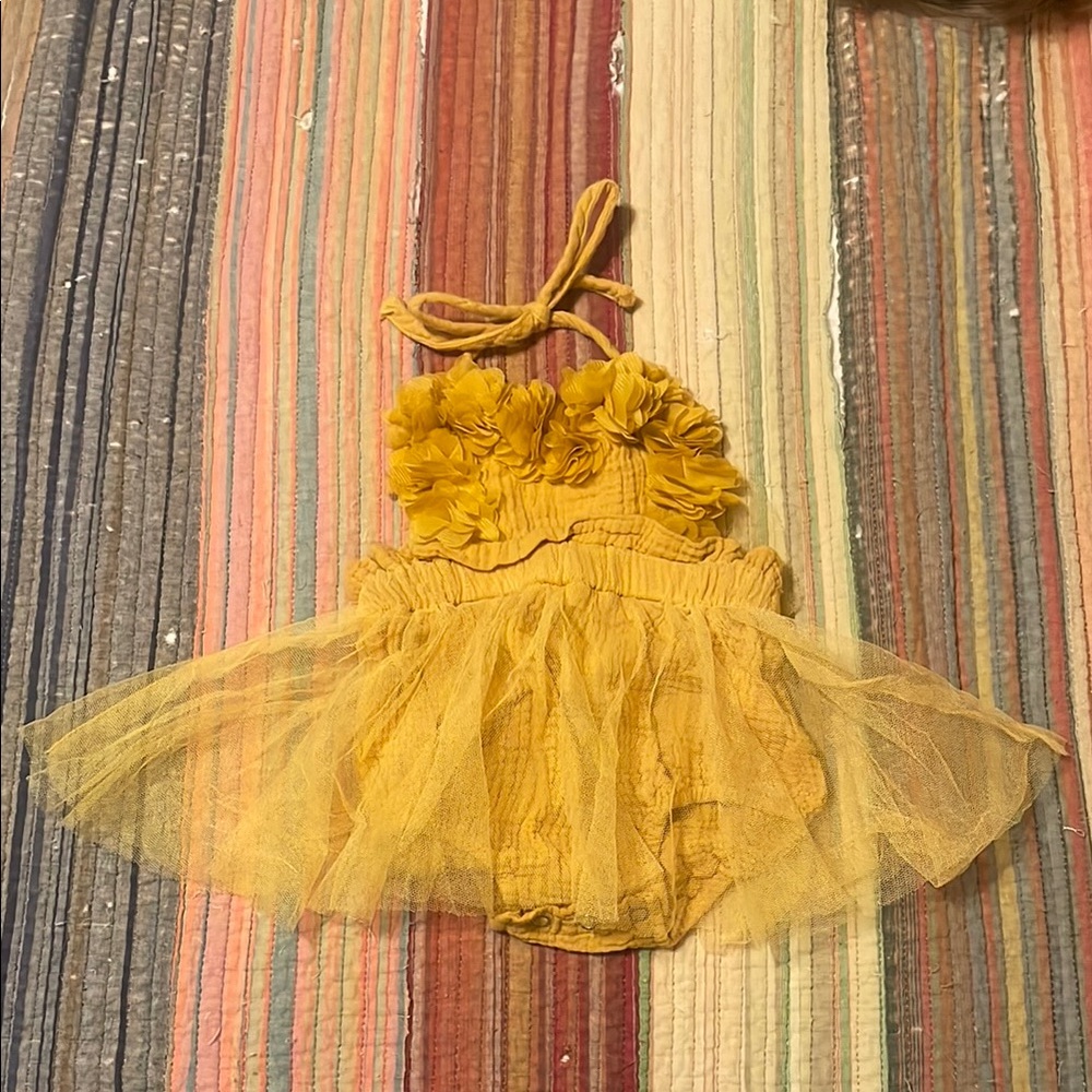 SHEIN Yellow Floral Bodysuit for Kids